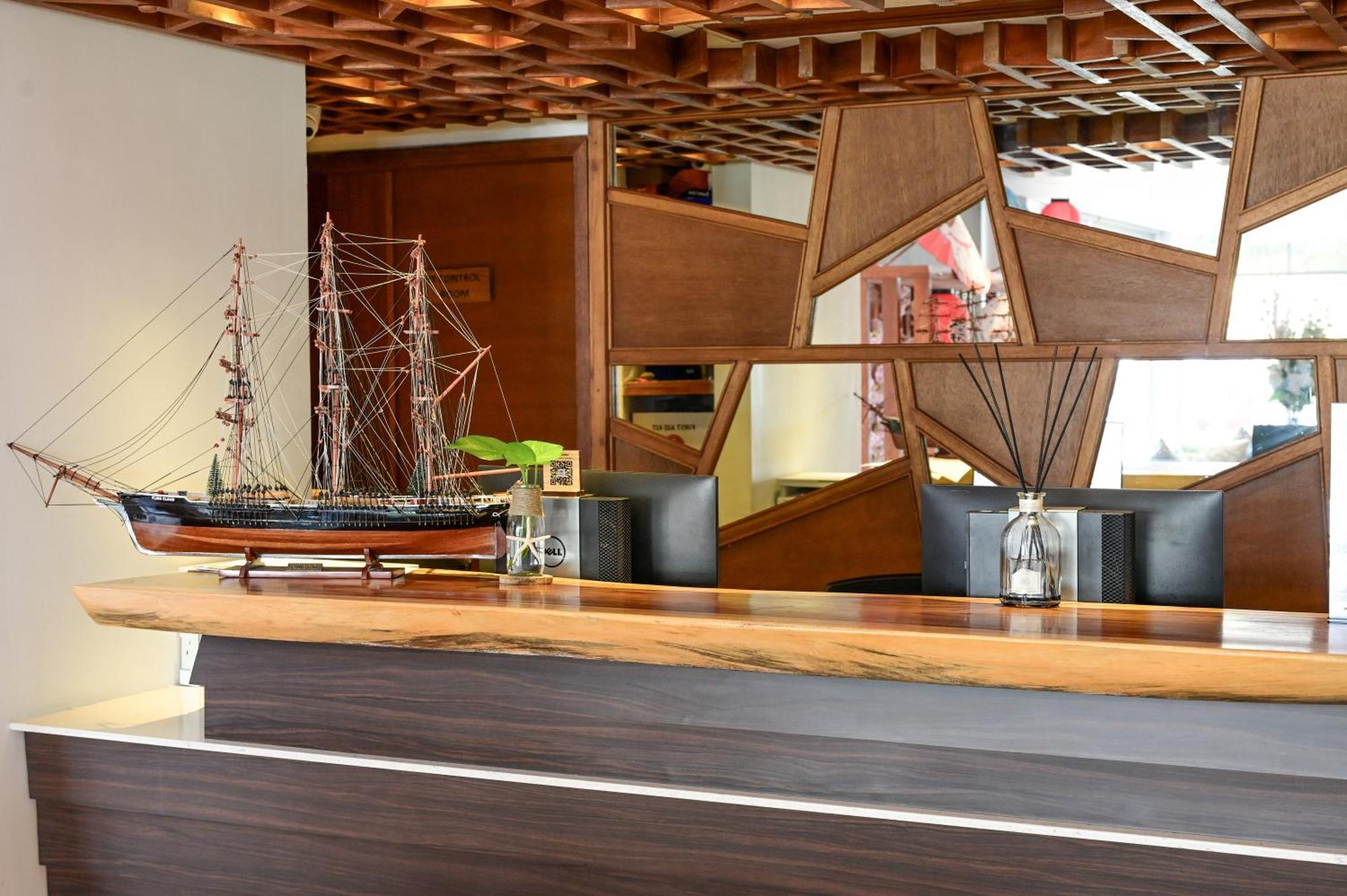 Seasalter Maldives Hotel